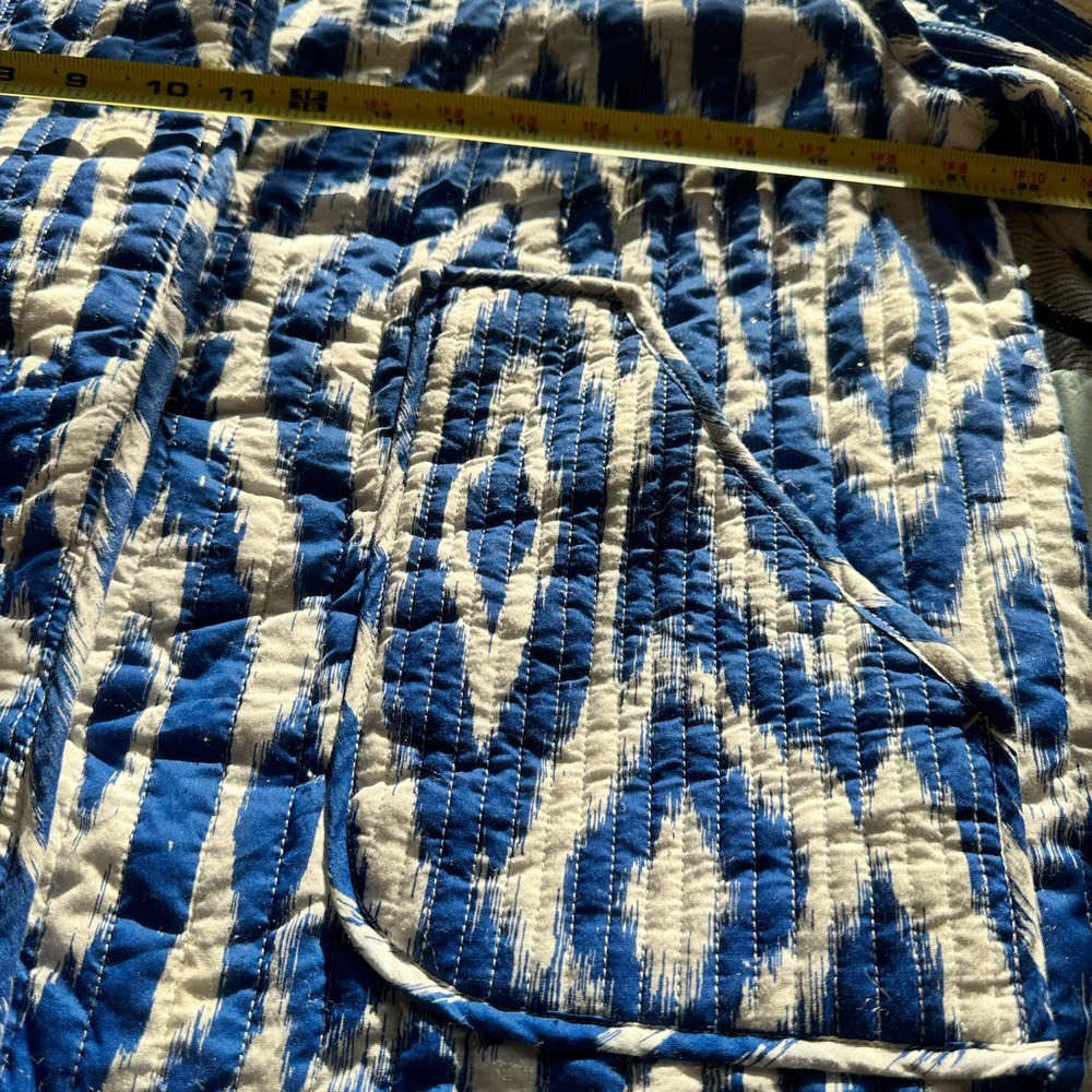 Blue and White Ikat Pattern Jacket by Anthropologie women’s size M - Picture 10 of 13